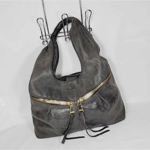 AIMEE KESTENBERG  - Picture 10 of 16